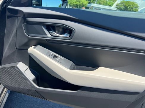 Certified 2023 Honda Accord EX image 31