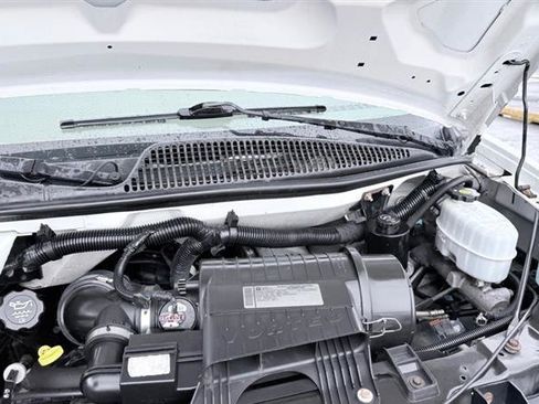 Used 2011 Chevrolet Express 2500 RWD image 38