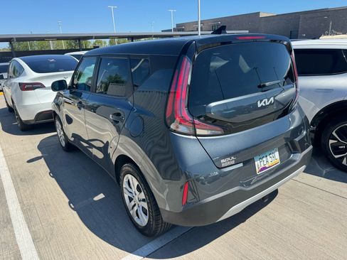 Certified 2023 Kia Soul LX FWD image 3