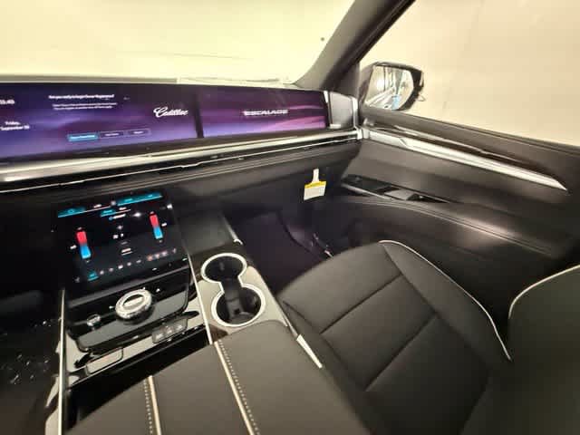 New 2026 Cadillac Escalade Luxury w/ Touring Package AWD/4WD image 33