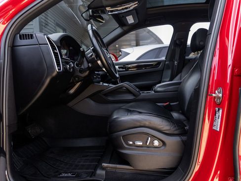 Certified 2021 Porsche Cayenne image 24