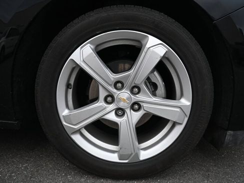 Used 2018 Chevrolet Volt LT w/ Comfort Package image 15