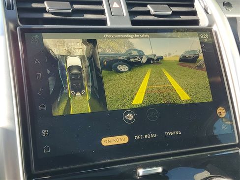 Used 2023 Land Rover Discovery S R-Dynamic image 23