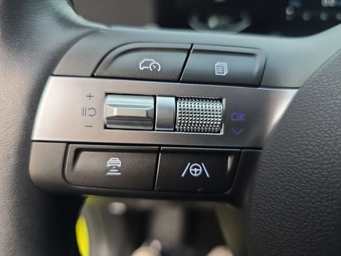 Used 2025 Hyundai Kona SEL AWD/4WD image 15