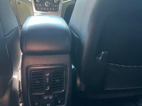 Used 2018 Jeep Grand Cherokee Limited AWD/4WD image 12