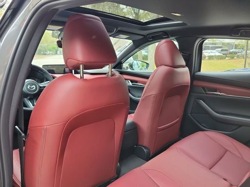 New 2026 MAZDA MAZDA3 Hatchback w/Premium Plus Pkg image 11