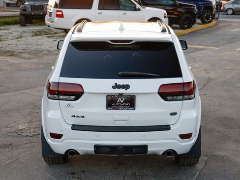 Used 2017 Jeep Grand Cherokee Overland w/ Jeep Active Safety Group image 14