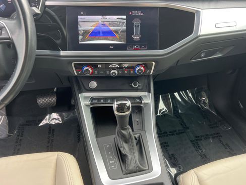 Used 2020 Audi Q3 2.0T Premium w/ Convenience Package image 32