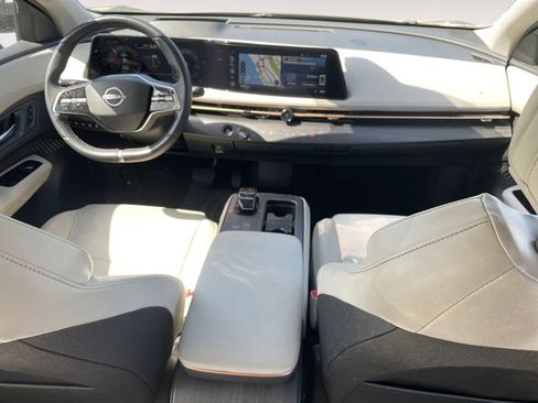 Used 2023 Nissan Ariya AWD image 30