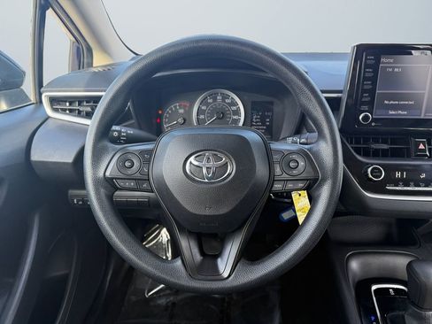 Used 2022 Toyota Corolla LE image 12