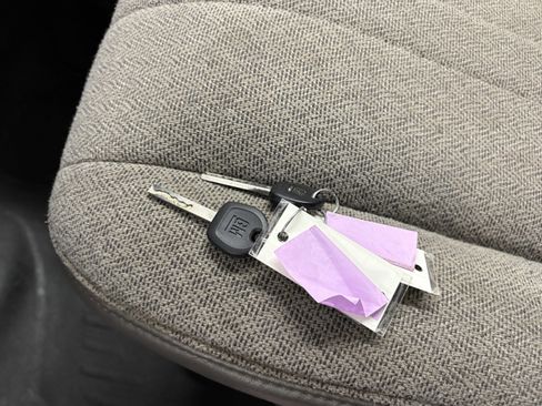 Used 2023 GMC Savana 2500 w/ Driver Convenience Package image 27