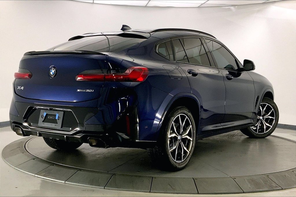 Certified 2025 BMW X4 xDrive30i w/ Premium Package AWD/4WD image 12