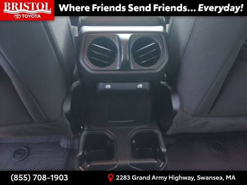 Used 2022 Jeep Wrangler Unlimited Sport AWD/4WD image 17
