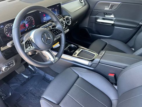Certified 2025 Mercedes-Benz GLA 250 image 9