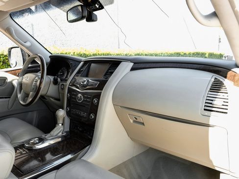 Used 2016 INFINITI QX80 2WD w/ Driver's Assistance Package image 15