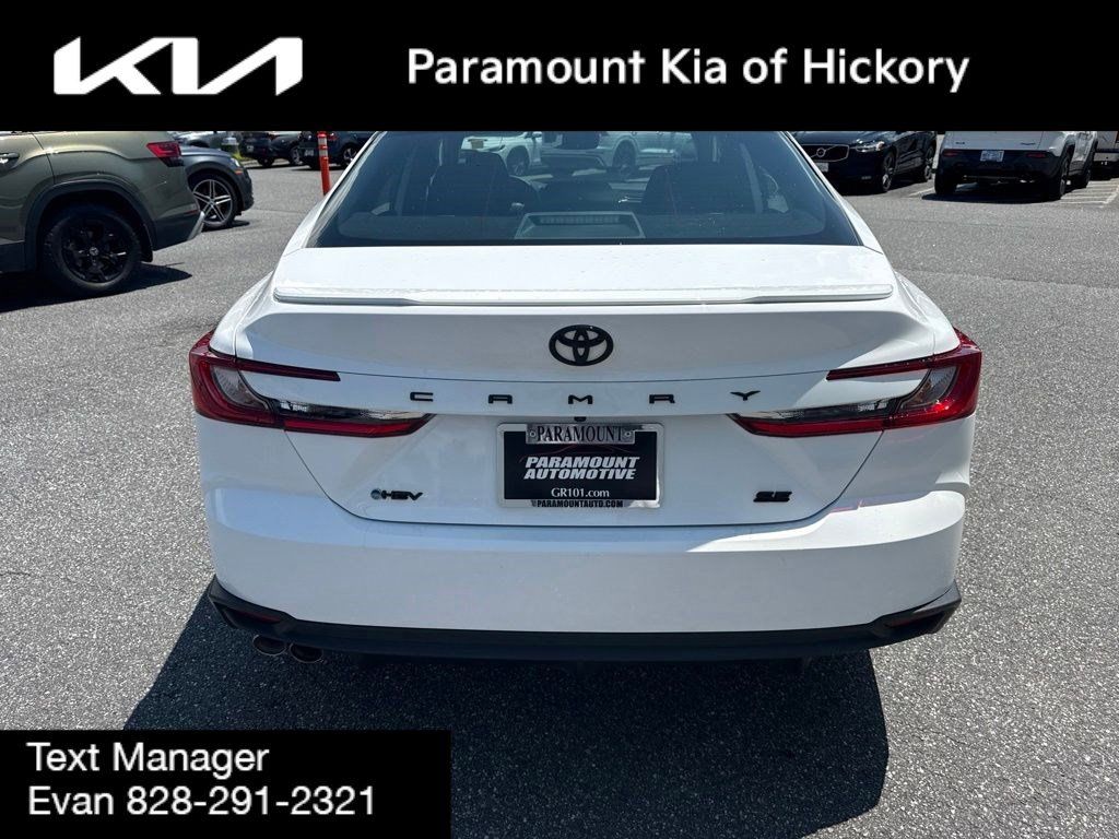Used 2025 Toyota Camry SE FWD image 6
