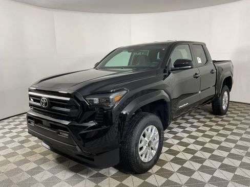 New 2026 Toyota Tacoma SR5 image 3