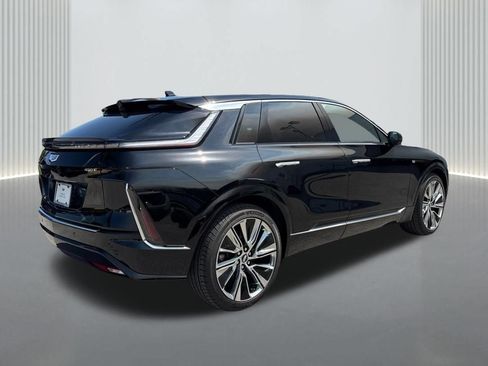 New 2026 Cadillac Lyriq Signature Luxury w/ Nappa Leather Package RWD image 5