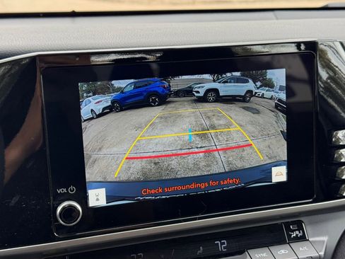 Used 2025 Toyota Camry LE image 24