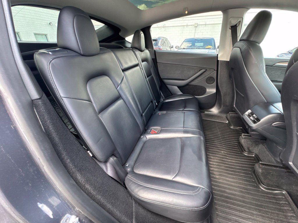 Used 2023 Tesla Model Y Long Range AWD/4WD image 21