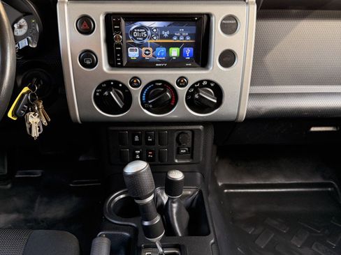 Used 2007 Toyota FJ Cruiser 4WD image 24