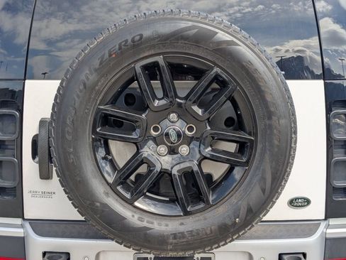 Used 2023 Land Rover Defender 110 SE AWD/4WD image 14