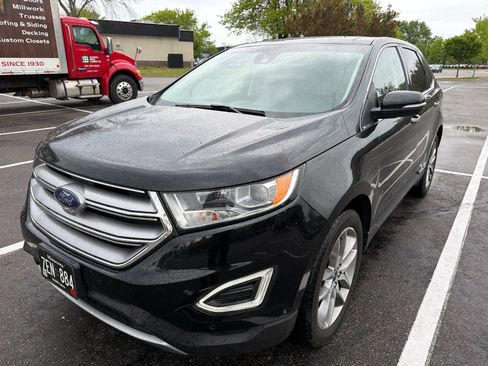 Used 2017 Ford Edge Titanium w/ Equipment Group 302A AWD/4WD image 2