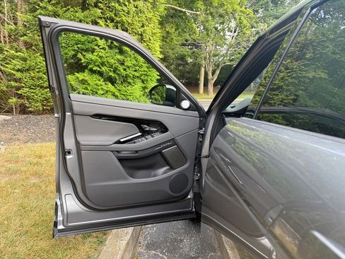 New 2026 Land Rover Range Rover Evoque Dynamic SE image 5