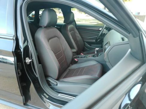 Used 2023 Volkswagen Jetta GLI Autobahn FWD image 23