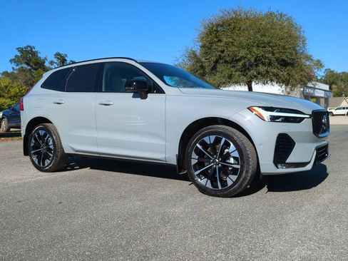 New 2026 Volvo XC60 B5 Plus w/ Protection Package Premier image 2