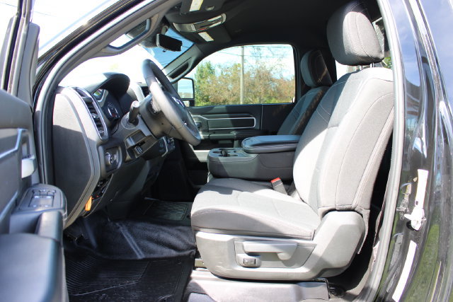 Used 2025 RAM 4500 4x4 Regular Cab DRW image 13