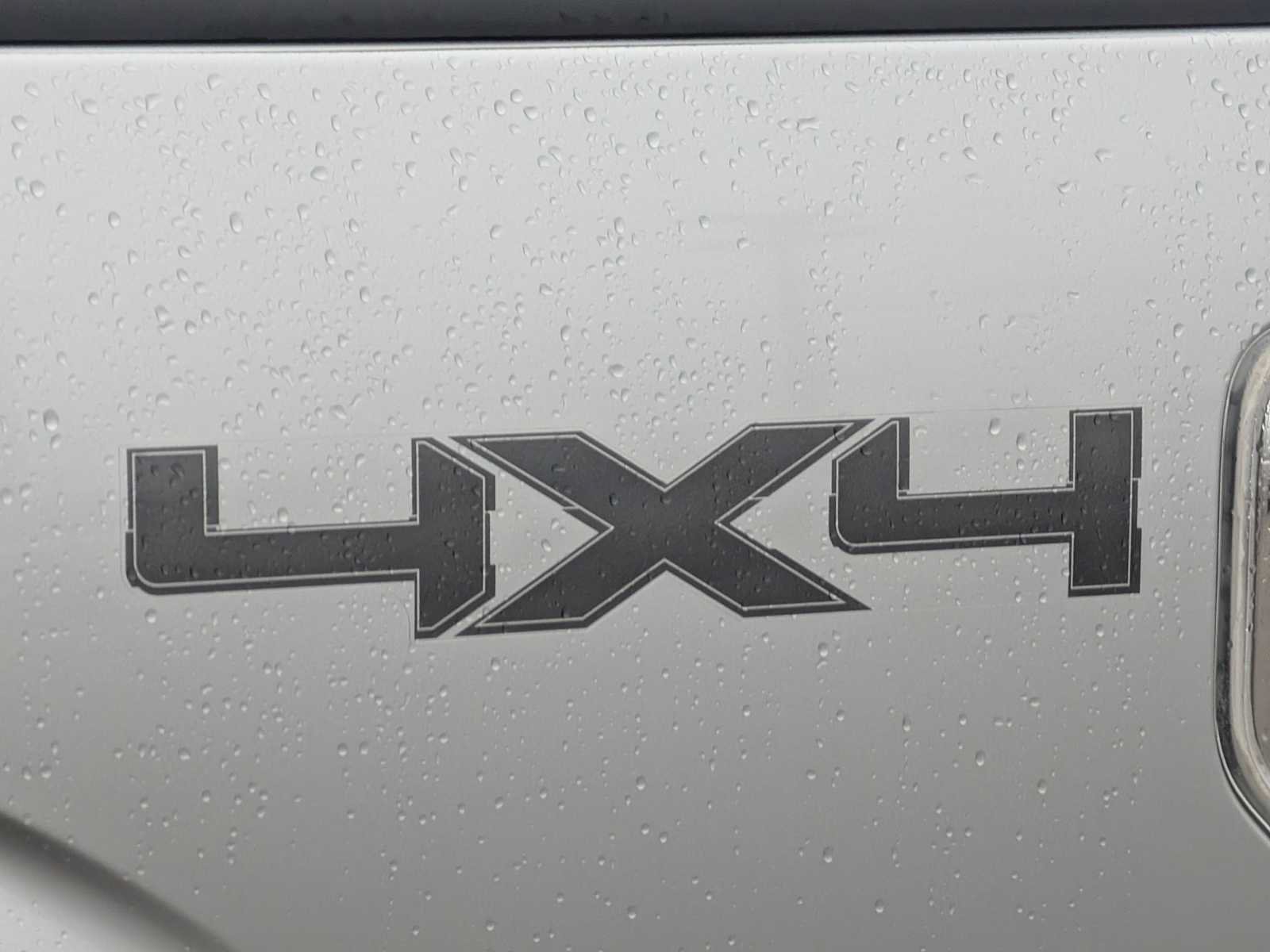 Used 2014 Ford F150 XLT w/ Equipment Group 302A Luxury AWD/4WD image 12