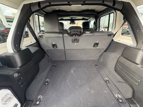 New 2026 Jeep Wrangler Unlimited Rubicon image 18