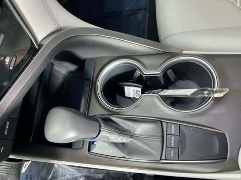 Used 2023 Toyota Camry SE image 22
