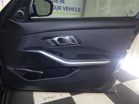 Used 2021 BMW 330e xDrive w/ Convenience Package image 28