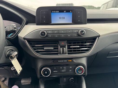 Used 2021 Ford Escape S image 25