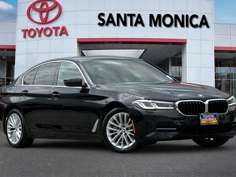 Used 2021 BMW 530i w/ Convenience Package RWD image 1