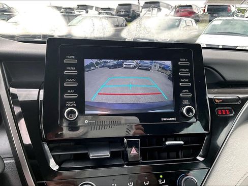 Used 2021 Toyota Camry LE FWD image 19