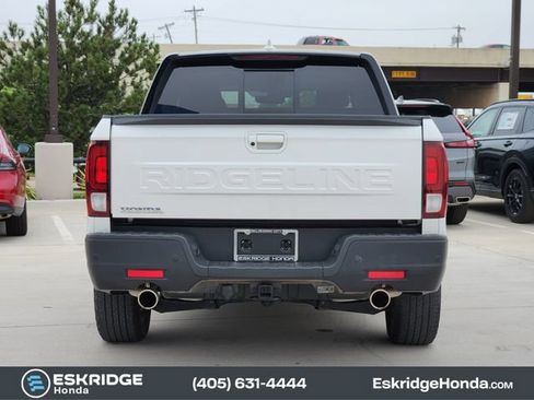 Certified 2024 Honda Ridgeline Black Edition image 6