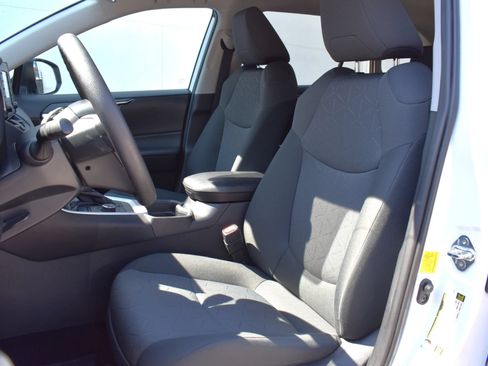 Used 2020 Toyota RAV4 XLE w/ All Weather Liner Package AWD/4WD image 11