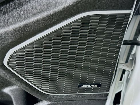 Used 2023 Jeep Grand Cherokee 4WD 4xe image 12