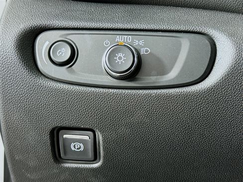 Used 2023 Chevrolet Blazer LT FWD image 16
