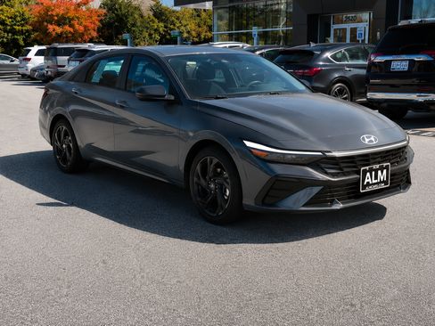 New 2026 Hyundai Elantra Sport FWD image 3