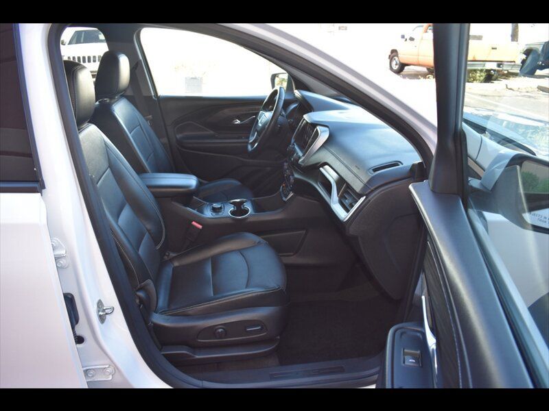 Used 2023 GMC Terrain SLT FWD image 33