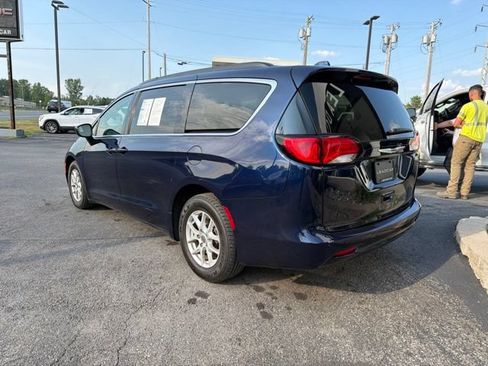 Used 2020 Chrysler Voyager Lxi FWD image 3