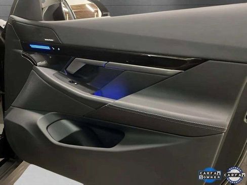 Used 2025 BMW 530i xDrive image 69