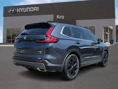 Used 2023 Honda CR-V Sport Touring image 4