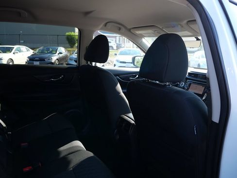 Used 2018 Nissan Rogue SV w/ Premium Package AWD/4WD image 25
