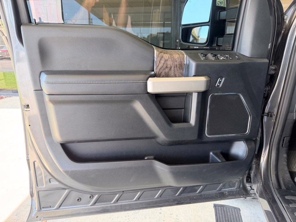 Used 2017 Ford F250 Lariat w/ Chrome Package AWD/4WD image 11