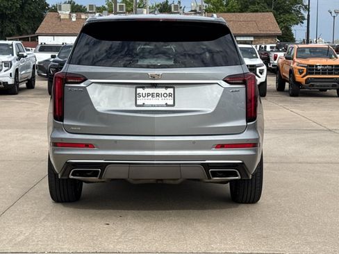 Used 2025 Cadillac XT6 Premium Luxury AWD/4WD image 4
